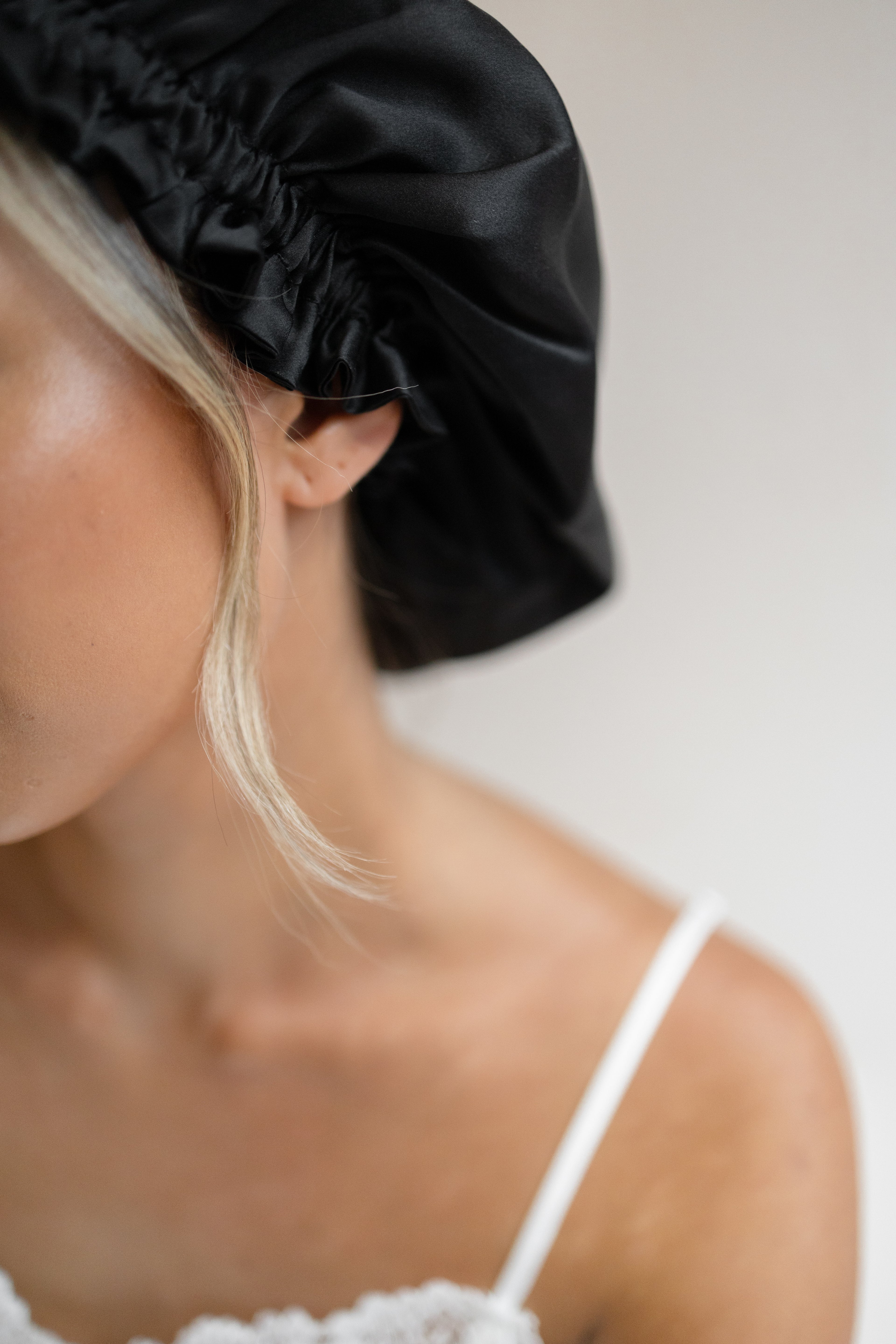 100% Silk Bonnet
